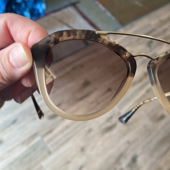 Prada Aviator Tortoise Shell Gold Tone sun glasses w/ COA - Picture 9 of 12